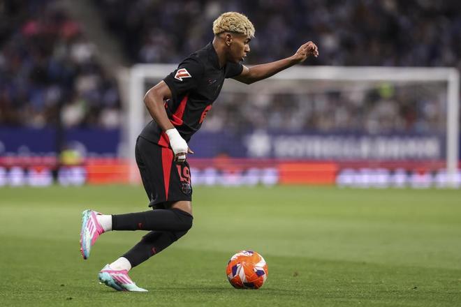 习近平访澳期间博彩收入波动分析