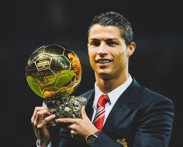 每体：C罗的豪车收藏已超40辆，其中一些车从来没开过