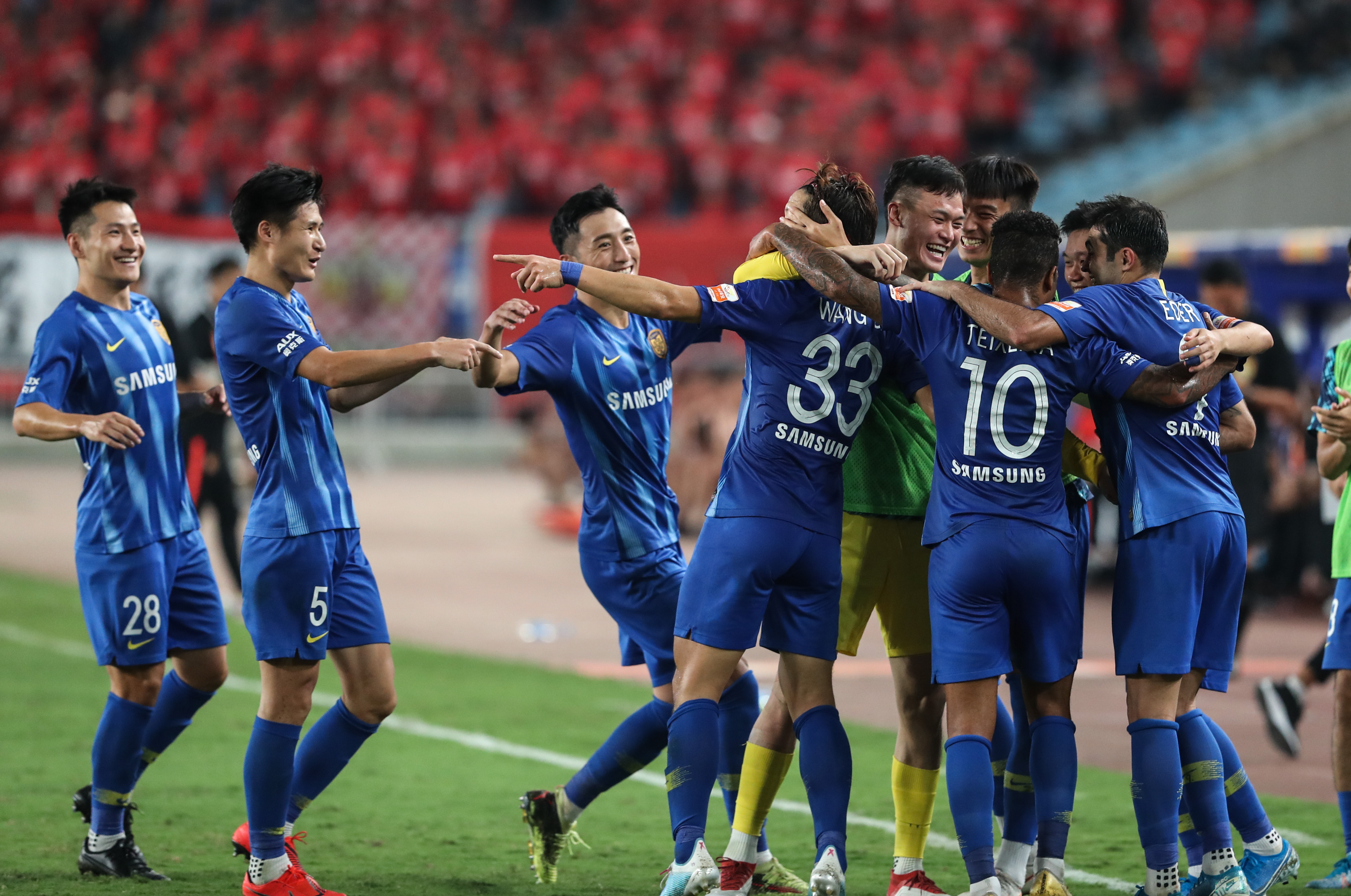 大号两双！杨瀚森拿下14+17！又一个生涯新高....