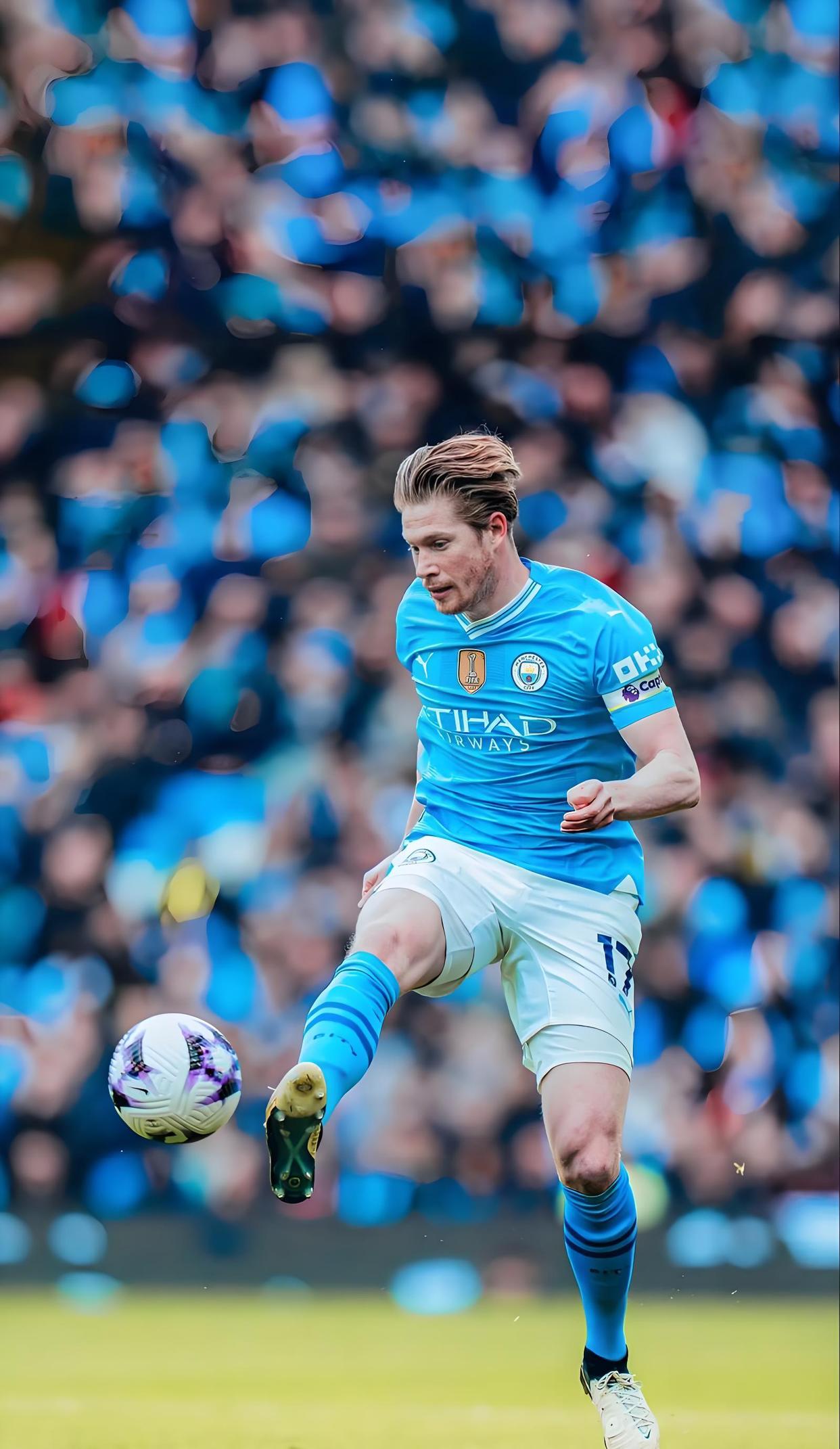 TA评选明年世界杯百大球星：梅西仅第八！C罗高居第25！