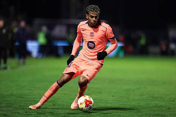 图片报：米兰对金玟哉感兴趣，在今夏就曾观察过他