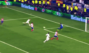 贺希宁在招笑这个赛道已经越走越远了，估计这会人设已经改不回去了